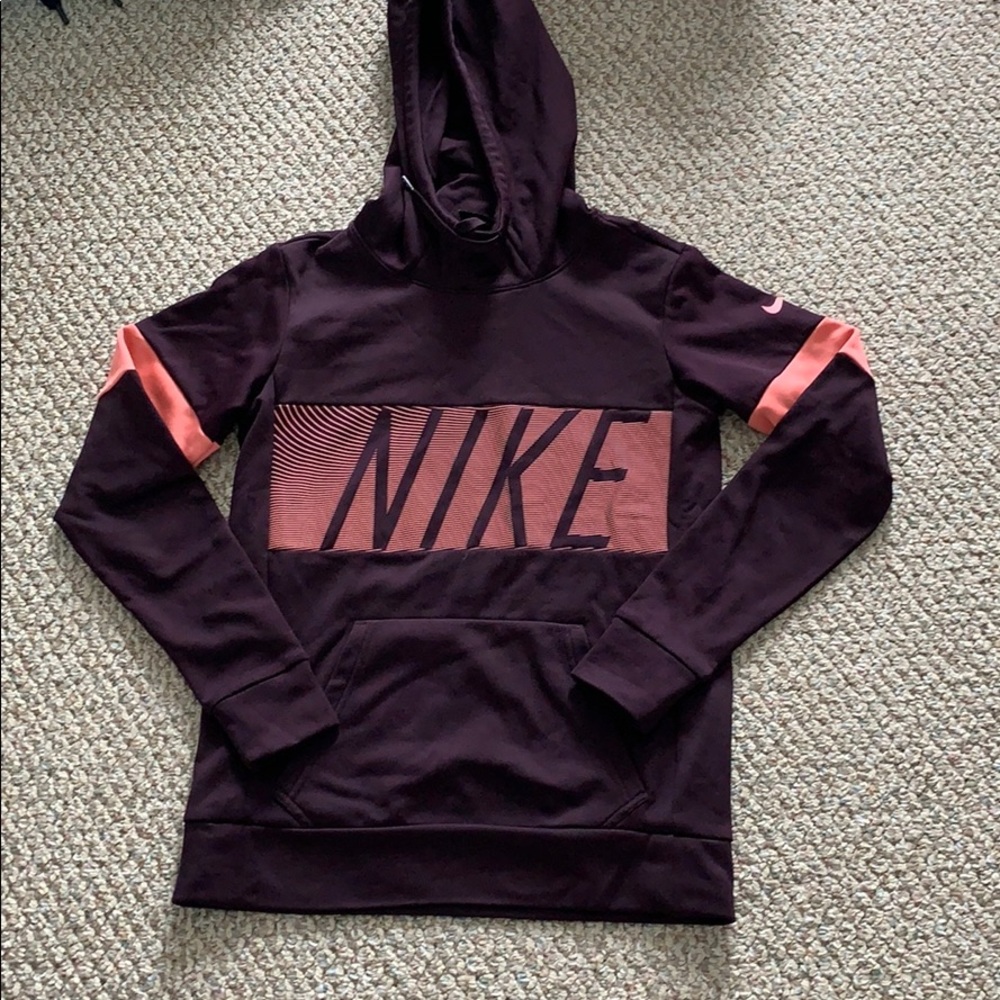 nike sweatshirt